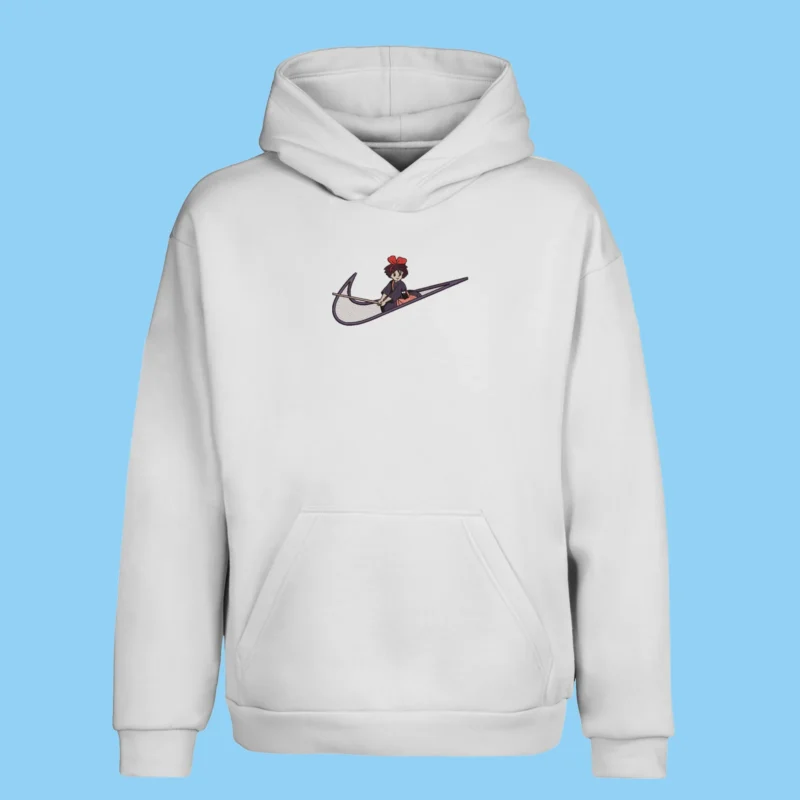 Kiki Broom Flight | Kiki la petite sorcière | Sweat à capuche brodé Kiki Broom Flight | Kiki la petite sorcière | Sweat à capuche brodé